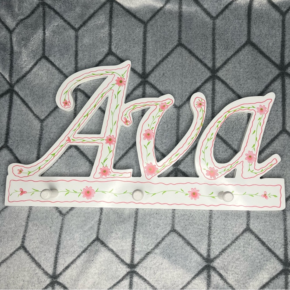 Ava Pink Floral Wall Decor w Hooks B1